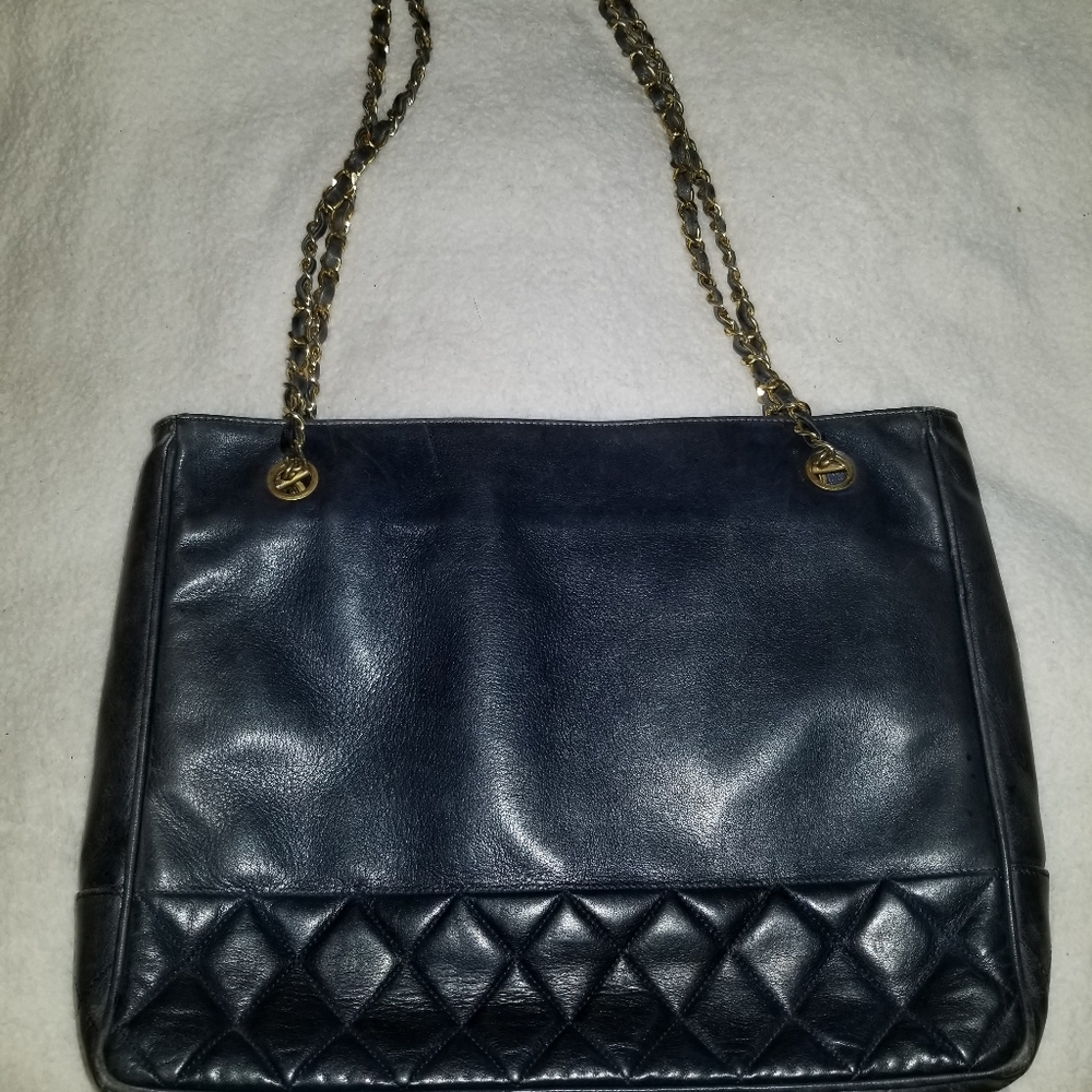 Vintage authentic 1984 Chanel tote - Picture 15 of 16